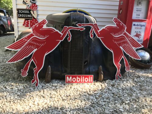 Antique Vintage Old Style Mobil Pegasus Left And Right Sign!